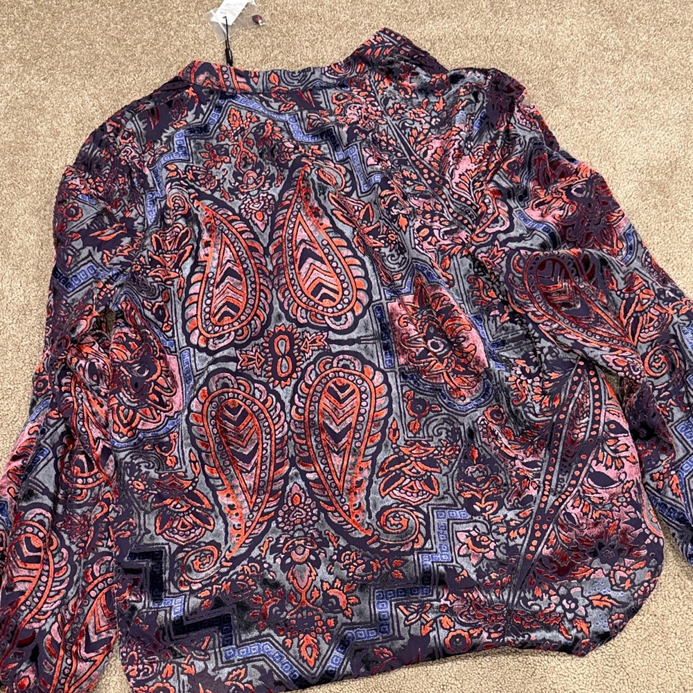 Women's Paisley Velvet Top - Picture 3 of 3
